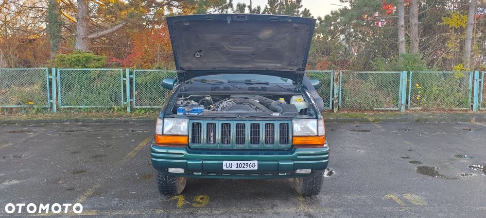 Jeep Grand Cherokee - 16