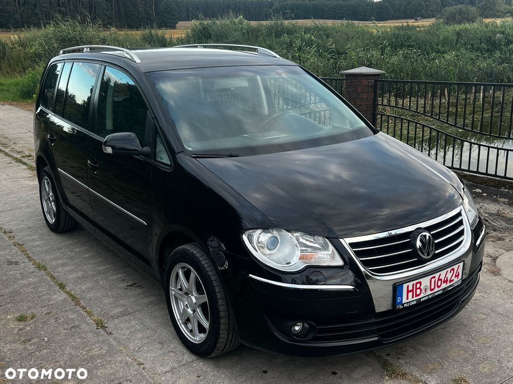 Volkswagen Touran 2.0 TDI DPF Highline DSG - 2