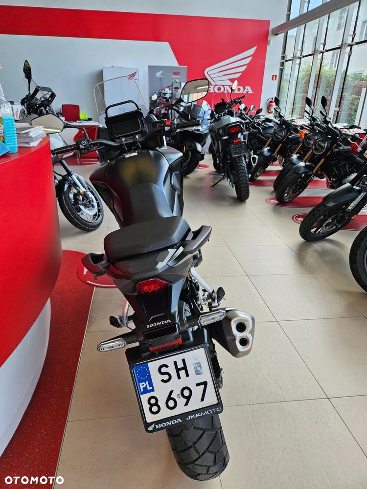 Honda NX - 9