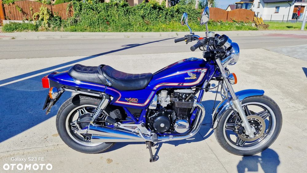Honda CB - 22