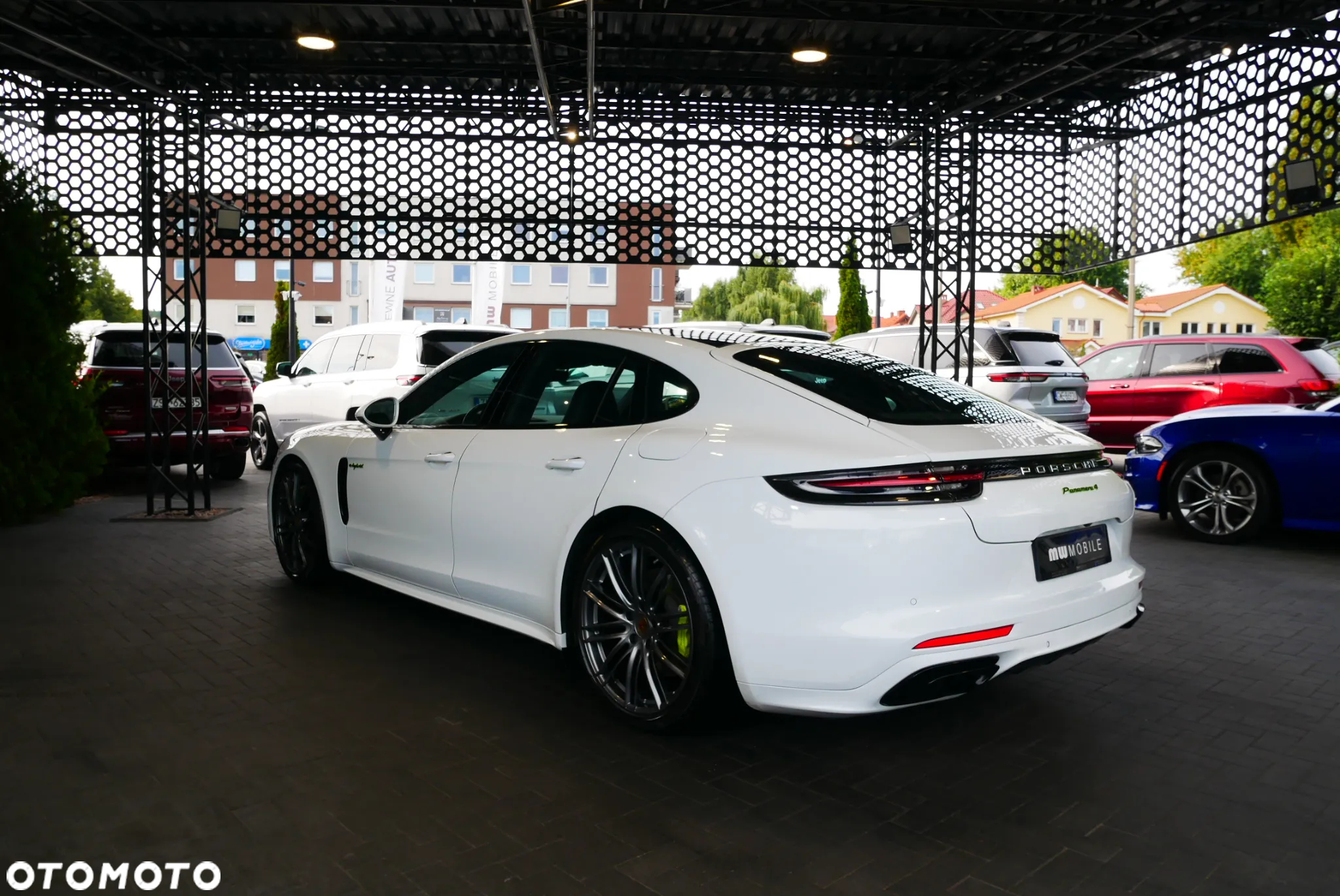 Porsche Panamera - 4