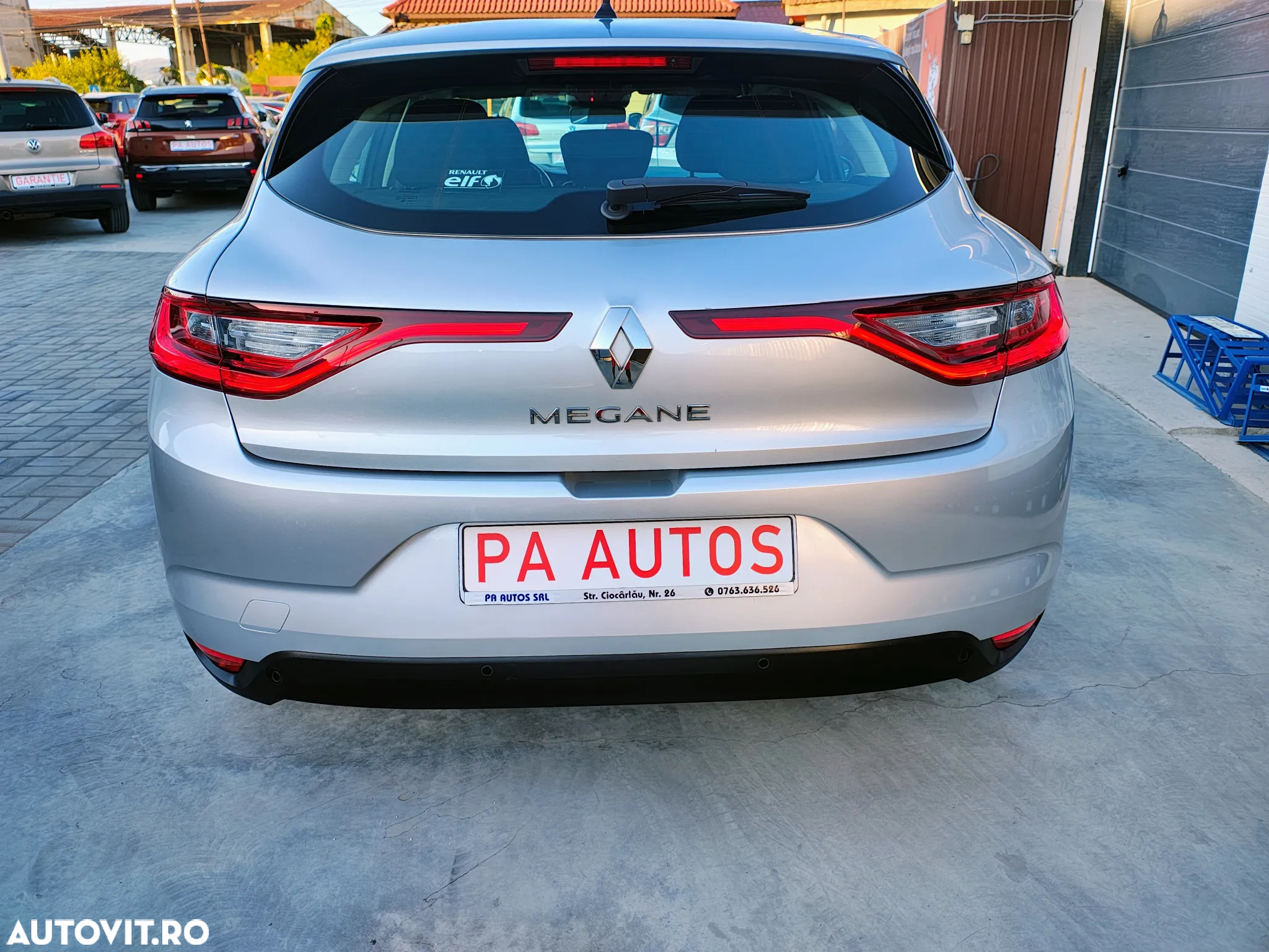 Renault Megane BLUE dCi Business - 12