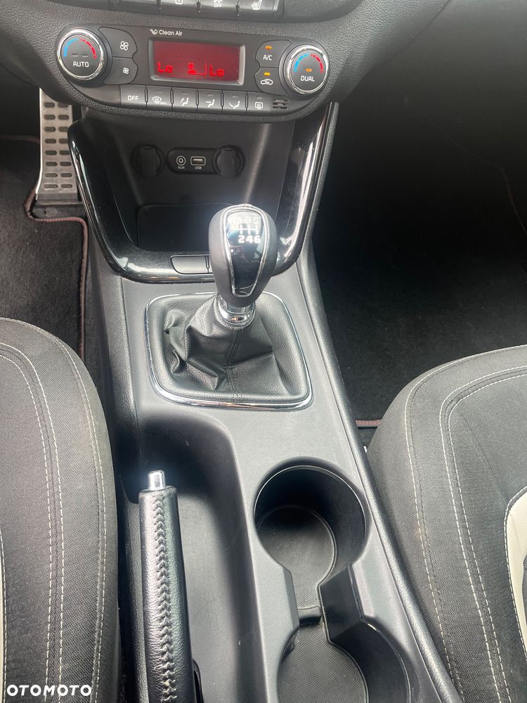 Kia Ceed 1.6 CRDi 136 ISG GT Line - 16