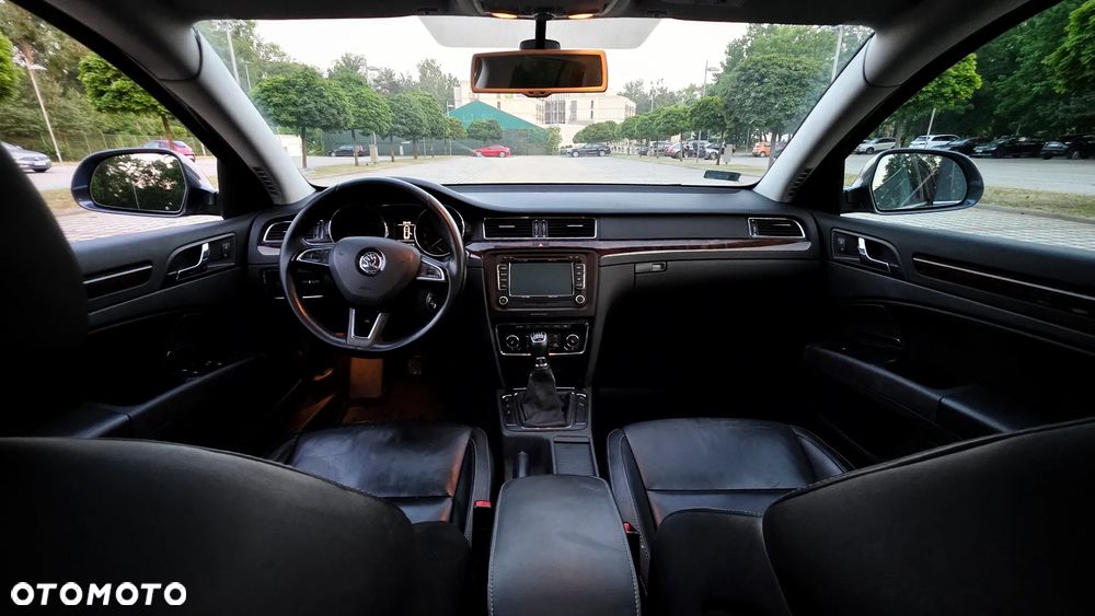 Skoda Superb 1.6 TDI Business - 17