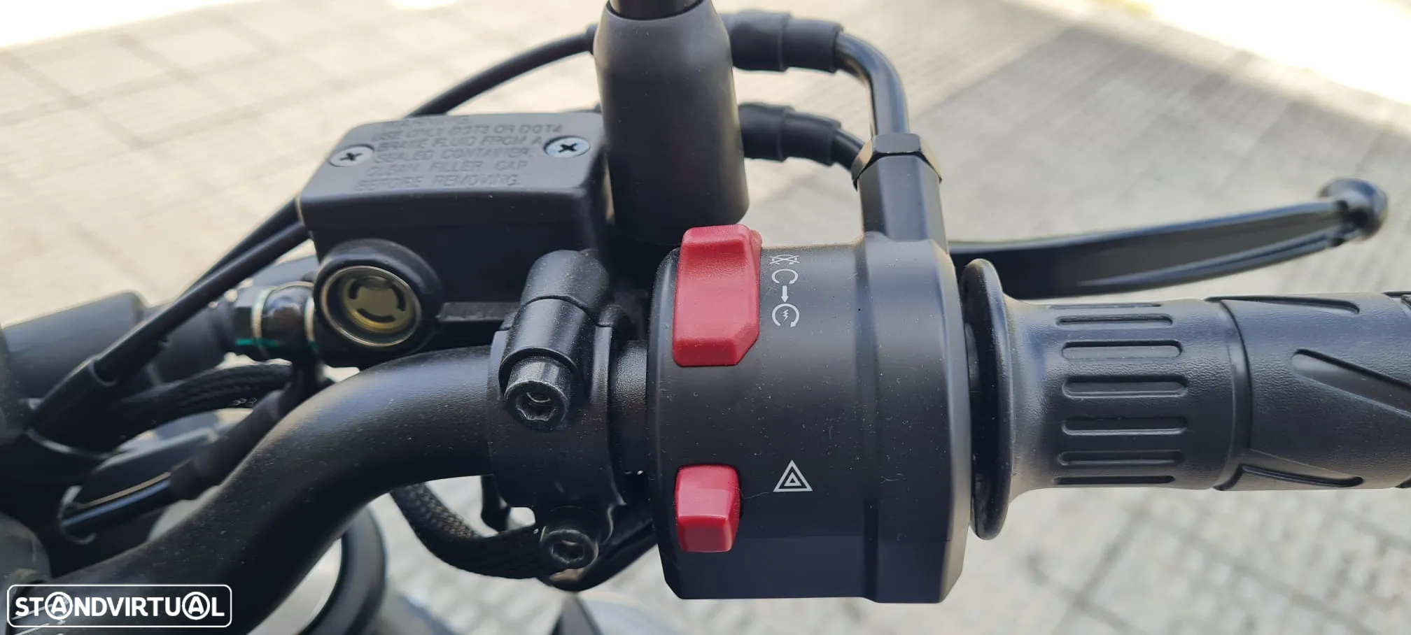 CF Moto 300NK - 8