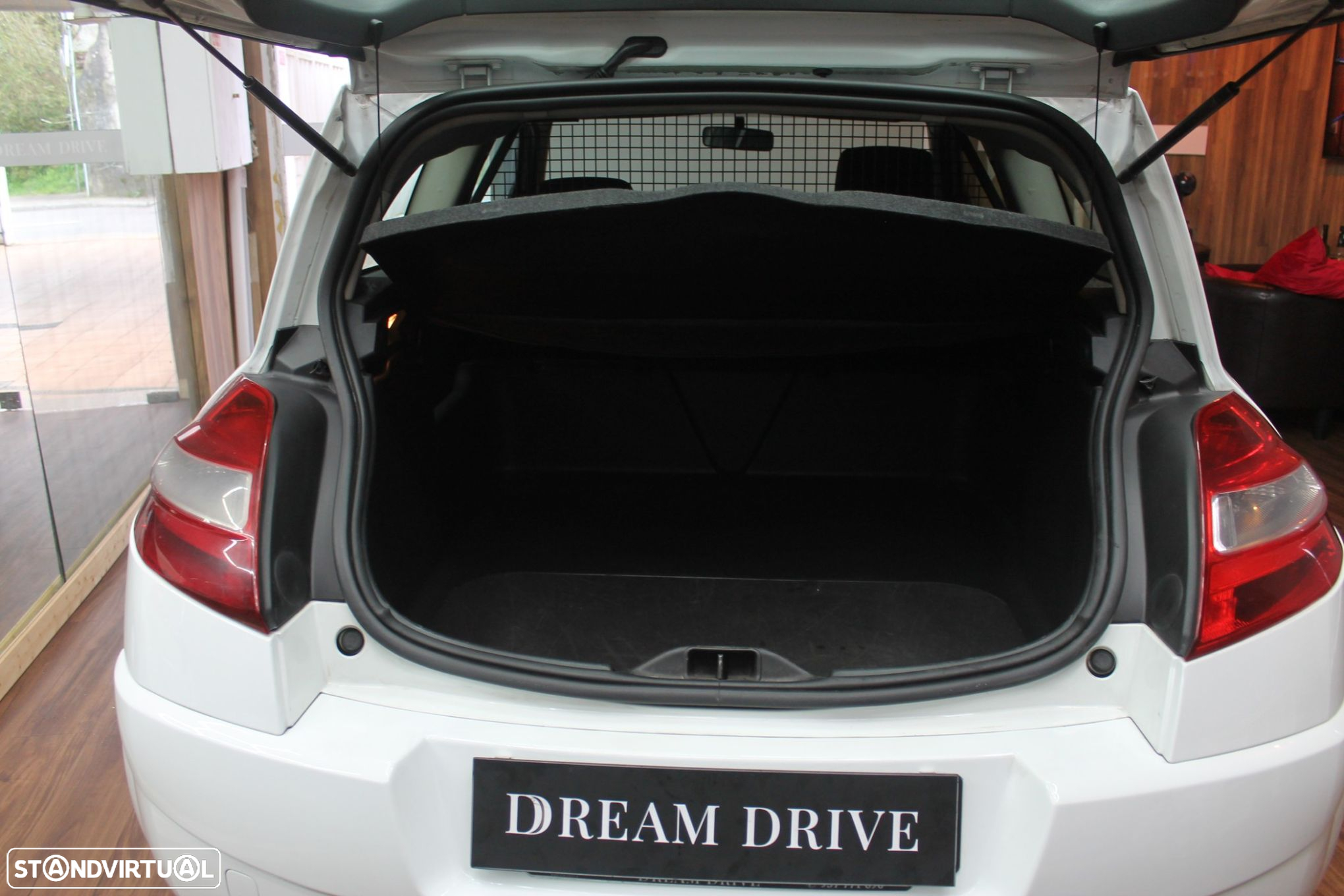 Renault Megane 1.5 dCi Dynamique S - 9