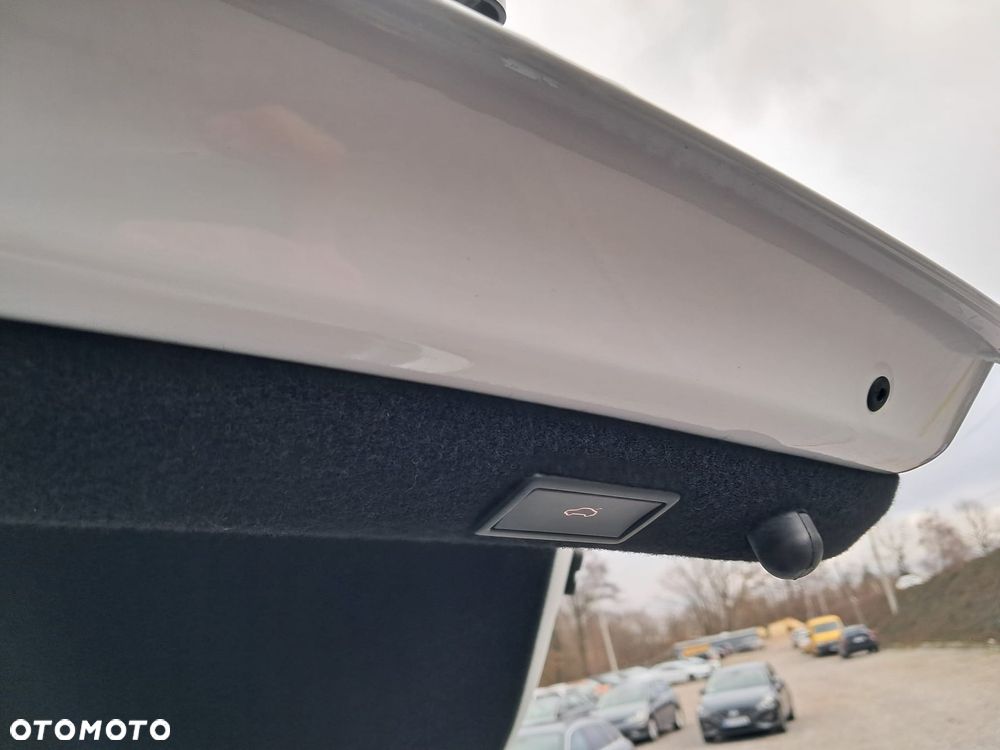 Skoda Superb 2.0 TSI Style DSG - 28