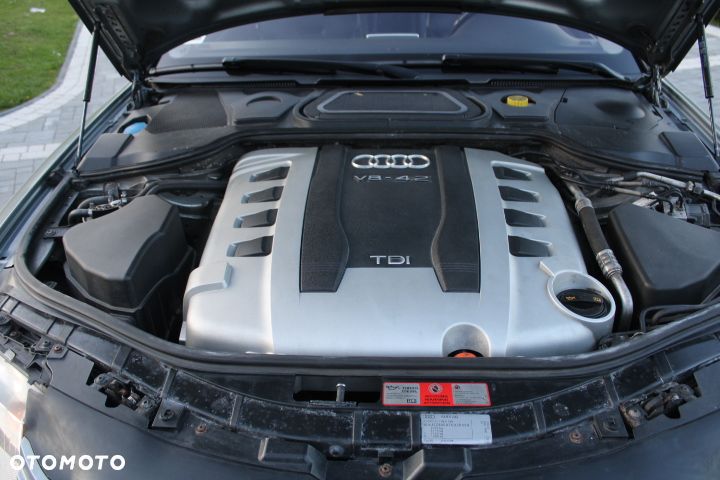 Audi A8 4.2 TDI Quattro - 10