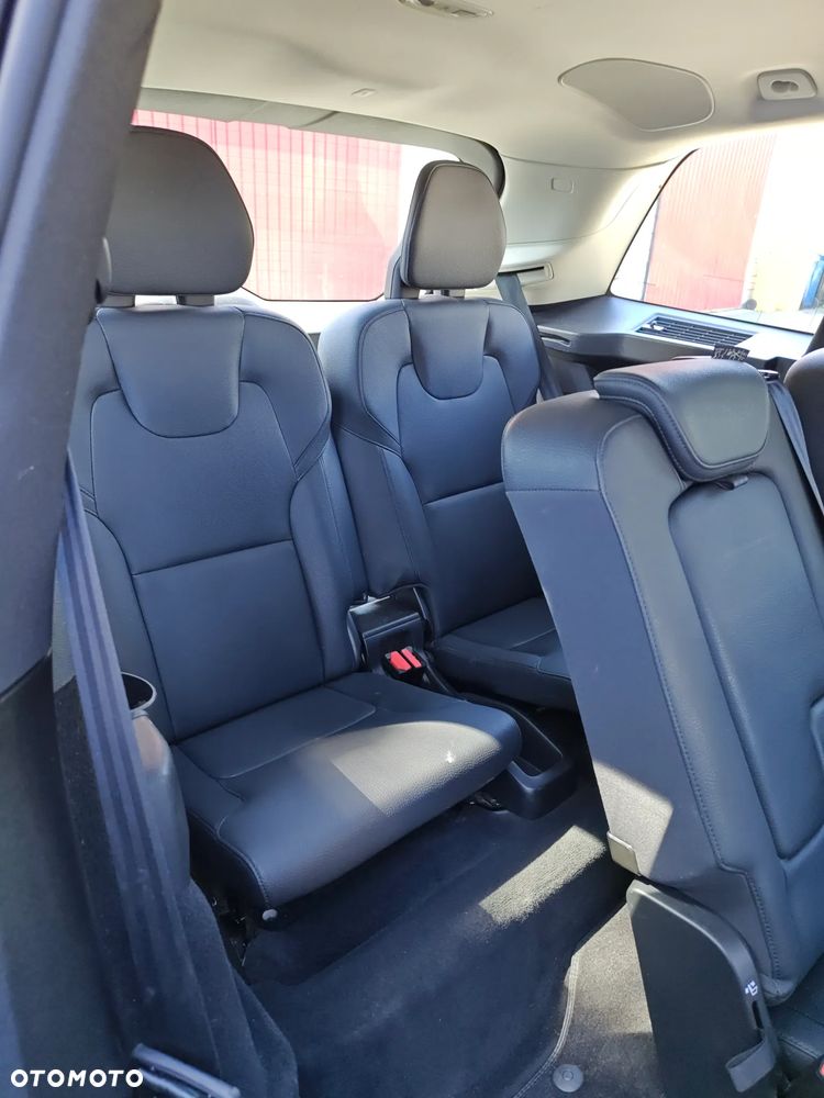 Volvo XC 90 D5 SCR AWD Momentum 7os - 18