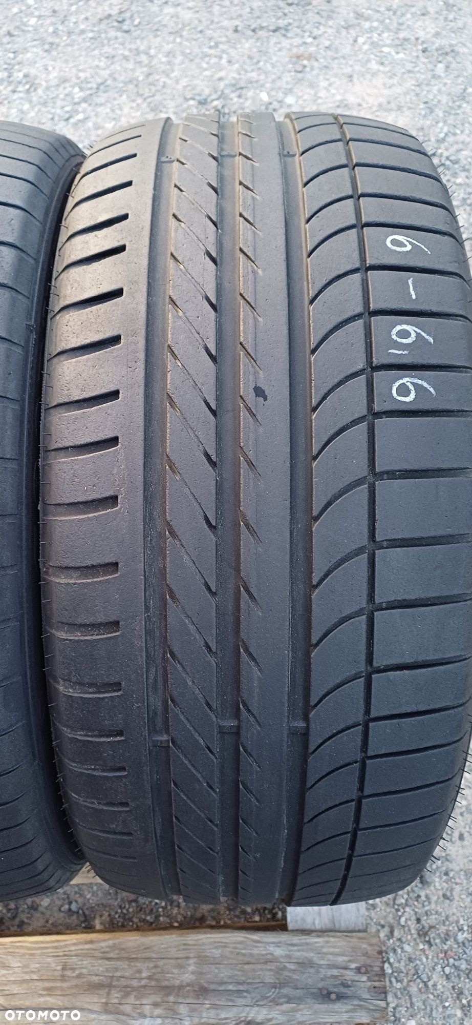 255/40R19 100Y GOODYEAR , dwie opony letnie . - 2