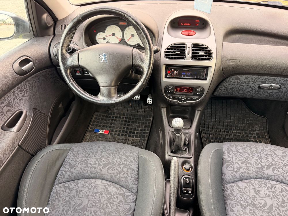 Peugeot 206 - 6