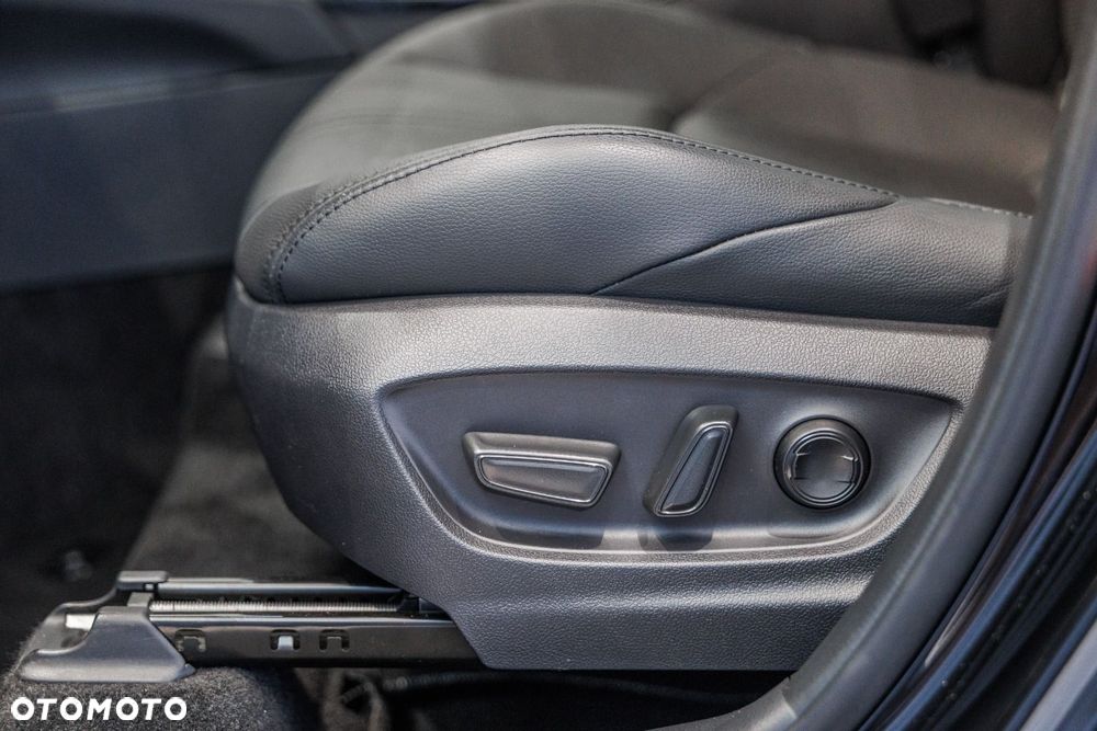 Toyota Corolla Cross - 38