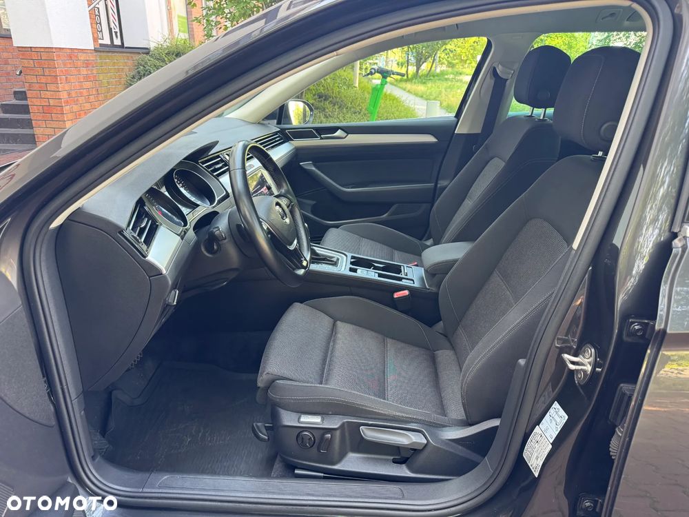 Volkswagen Passat Variant 2.0 TDI SCR 4Motion DSG Comfortline - 6