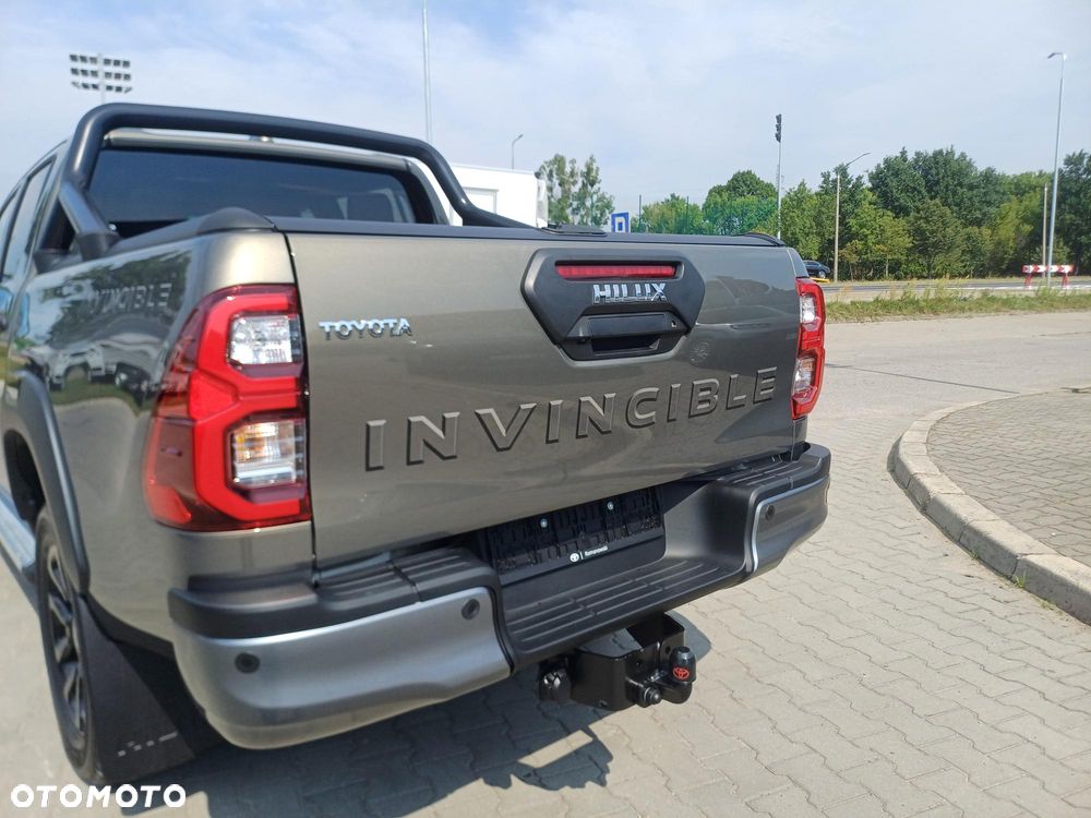 Toyota Hilux - 11