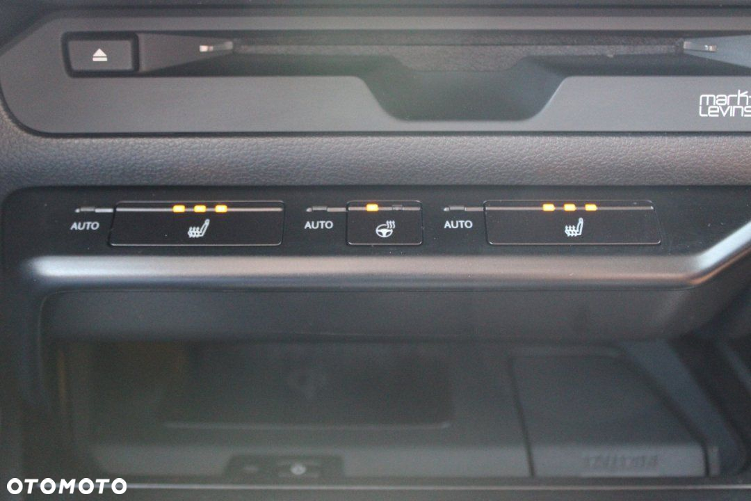 Lexus UX - 38
