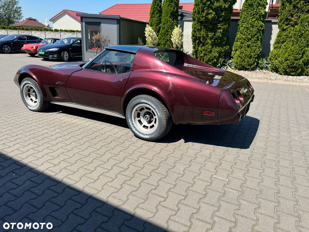 Chevrolet Corvette - 15