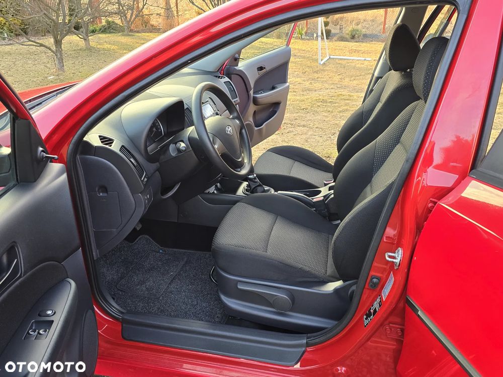 Hyundai i30 1.4 Classic + - 5