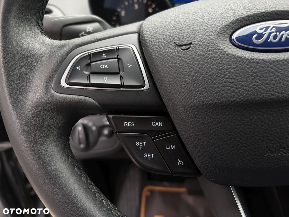 Ford Kuga 2.0 TDCi 2x4 Titanium - 23