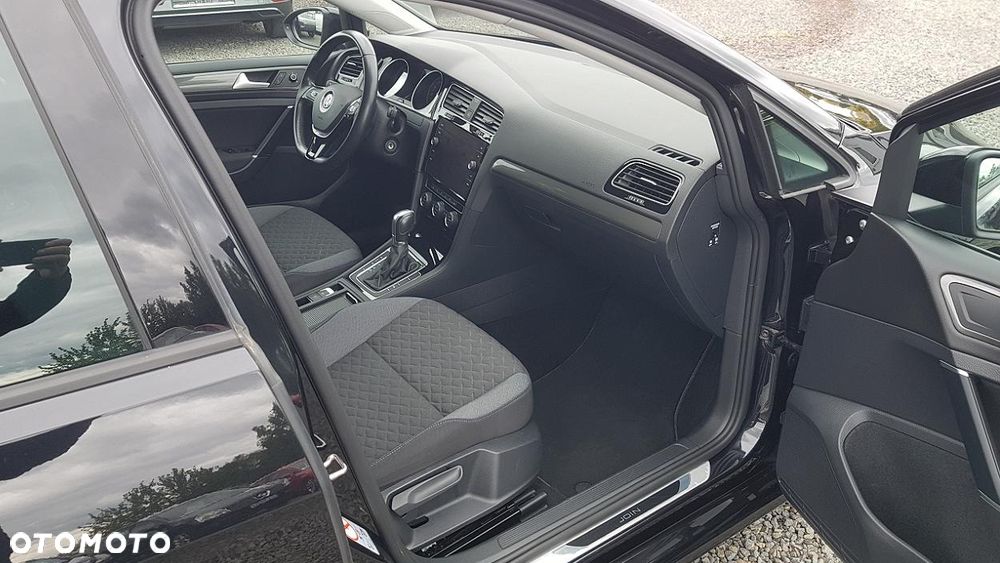Volkswagen Golf 1.6 TDI SCR DSG Join - 27