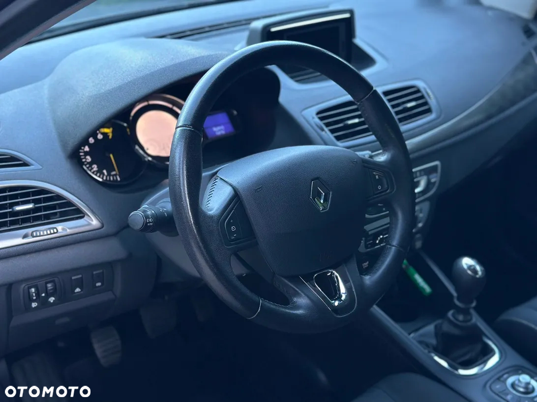 Renault Megane Grandtour ENERGY TCe 115 Start & Stop Bose Edition - 24