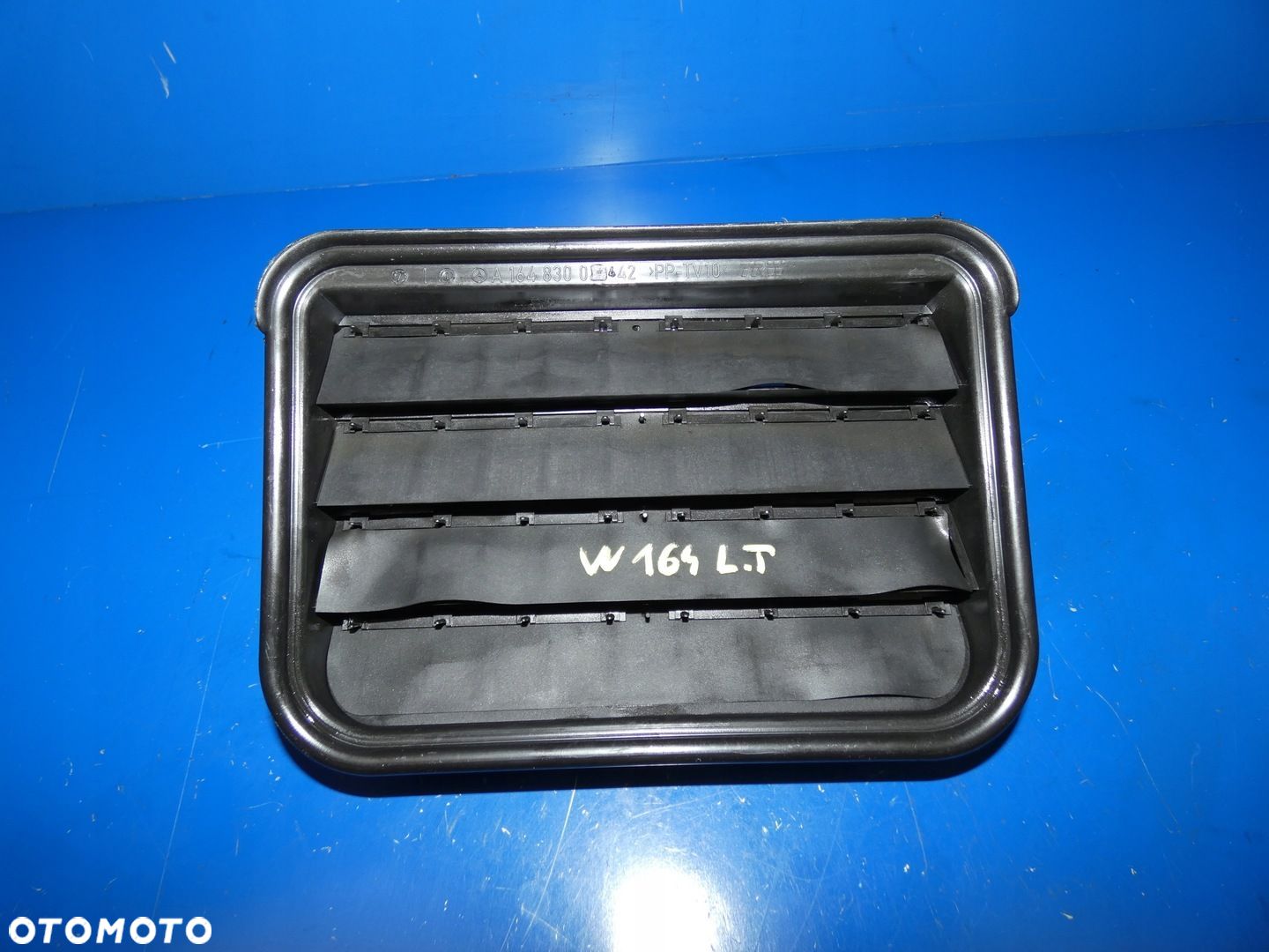 MERCEDES ML W164 KRATKA WENTYLACYJNA BAGAŻNIKA - 1