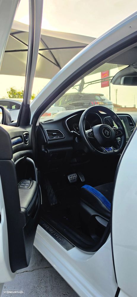 Renault Mégane ENERGY TCe 205 EDC GT - 17