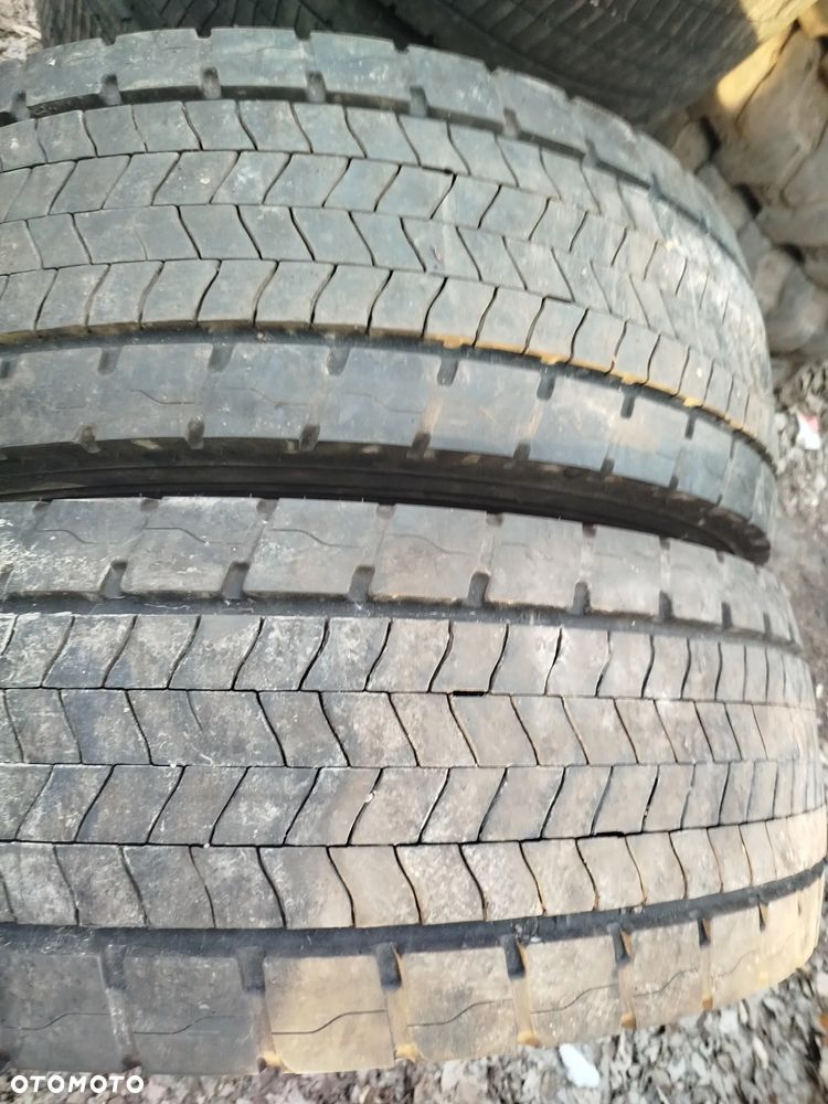 295/6022.5 Goodyear Fuelmax D 2x90% bieżnika z felgą be napraw. - 5