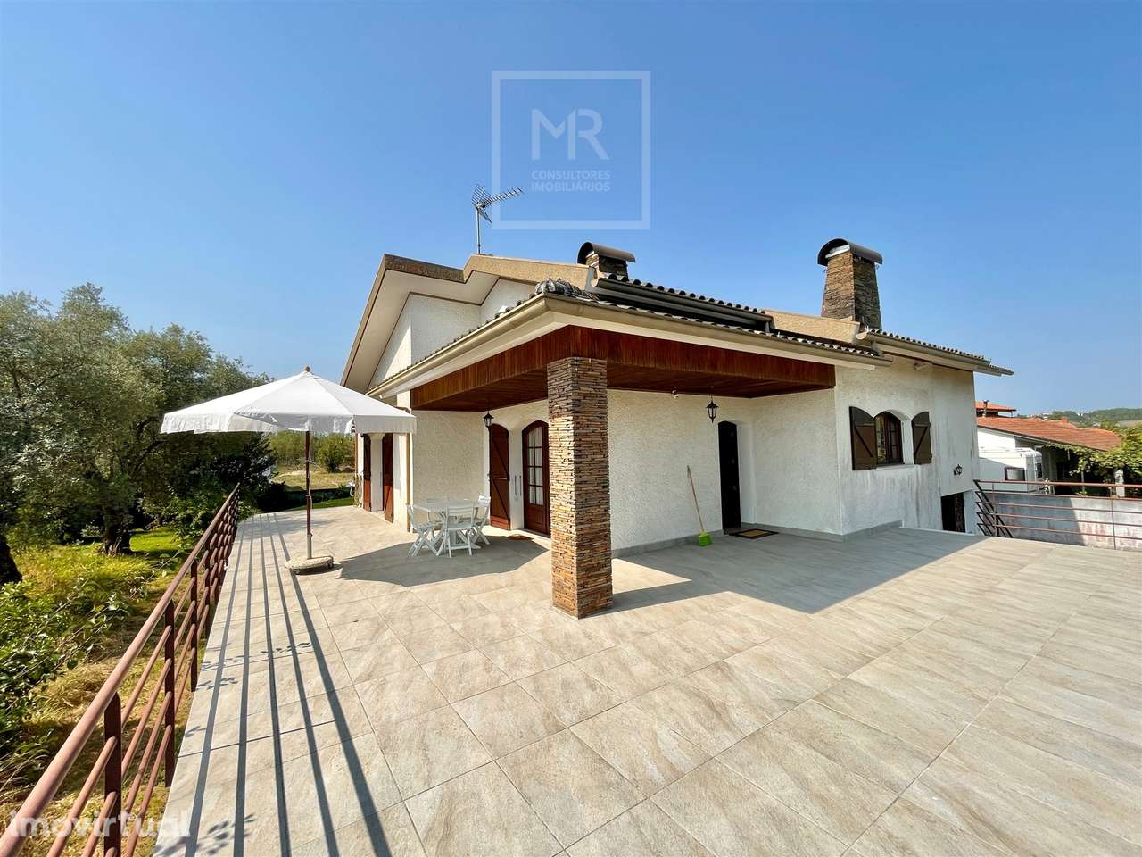 Moradia T4 Isolada a 5 minutos de Anadia - Grande imagem: 2/26