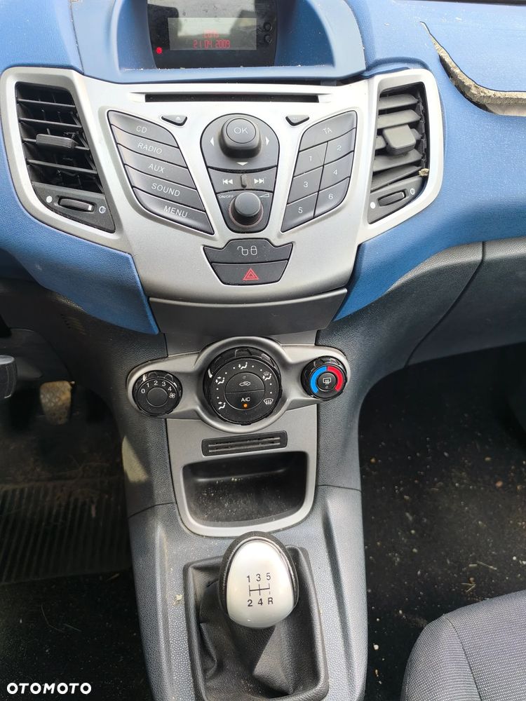Ford Fiesta - 10