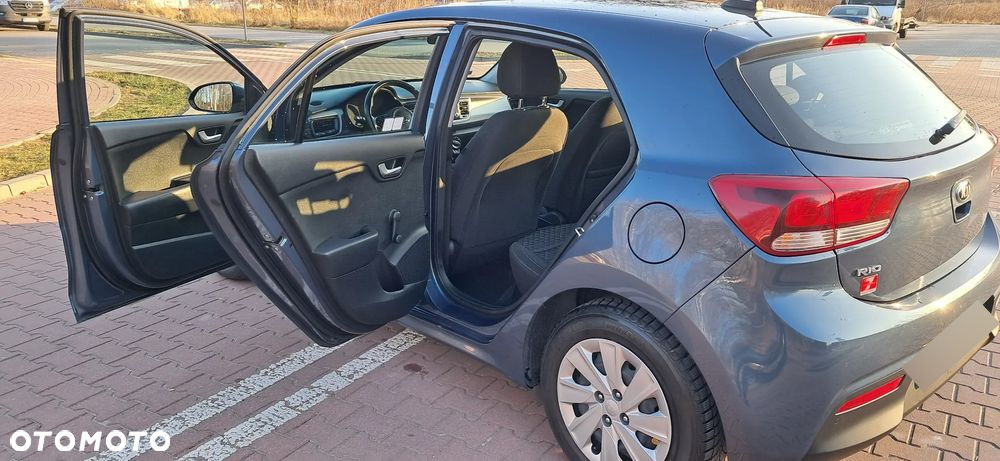 Kia Rio 1.2 M - 12