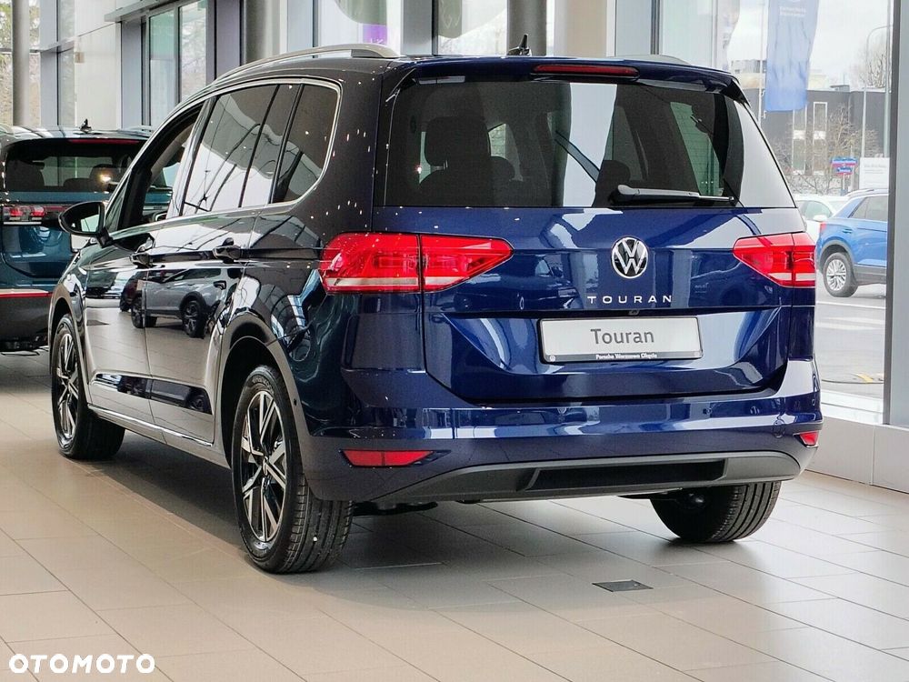 Volkswagen Touran - 4