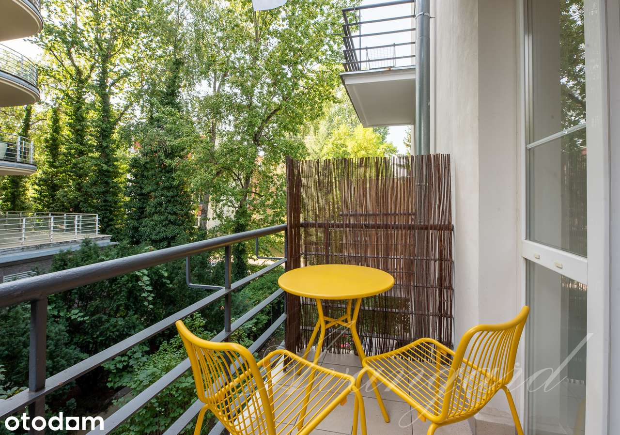 Przy Pl. Grunwaldzkim, urocze studio z balkonem.