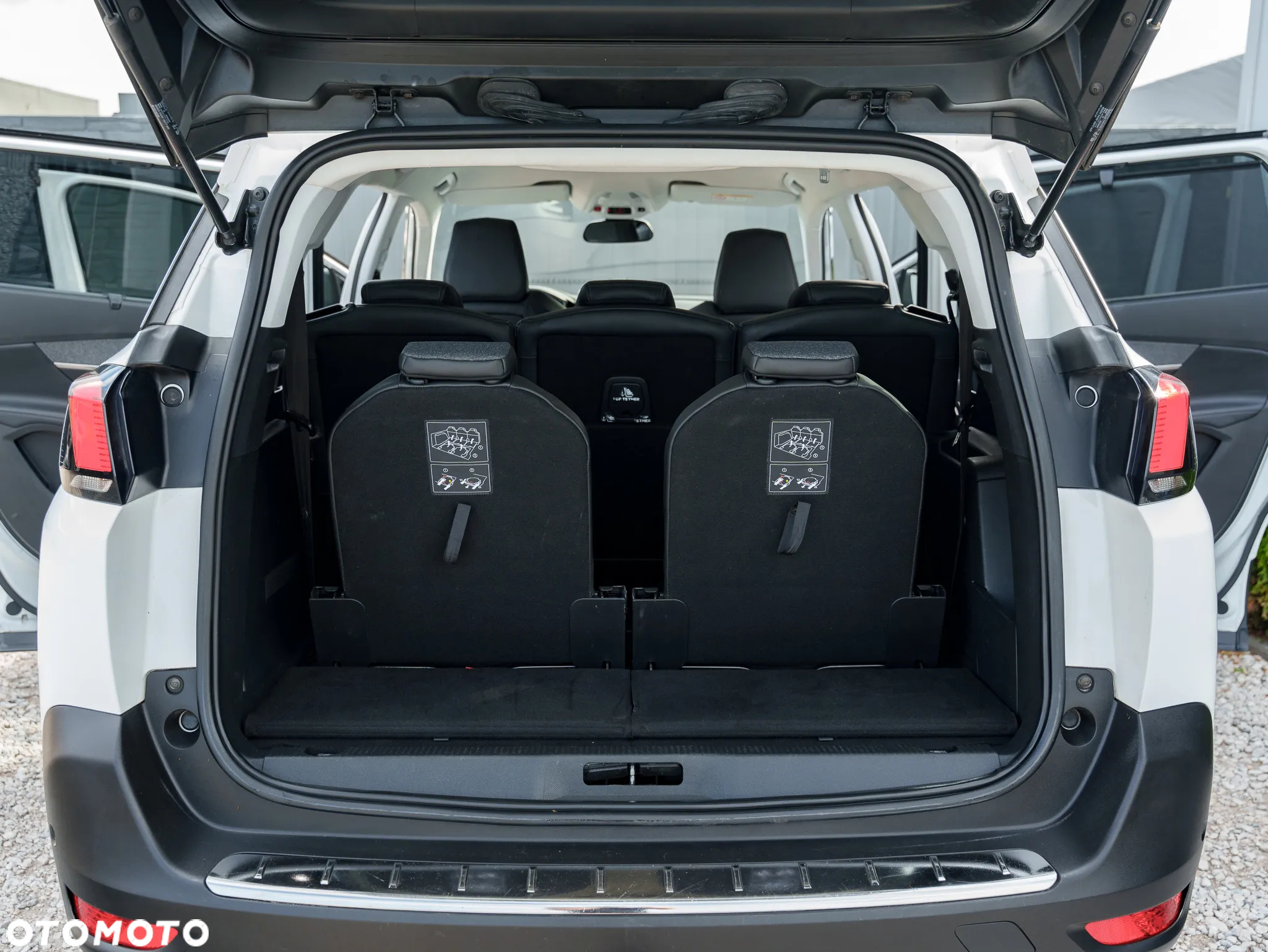 Peugeot 5008 1.6 BlueHDi Allure 7os - 16
