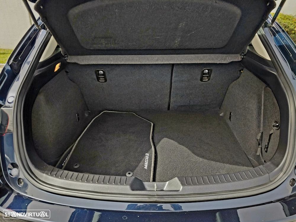 Mazda 3 Hatchback SKYACTIV-D 105 Center-Line - 10