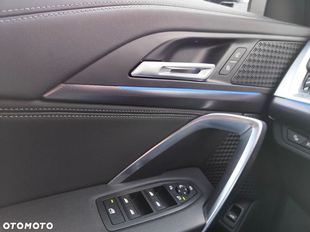 BMW iX1 xDrive30 66.5kWh M Sport - 19