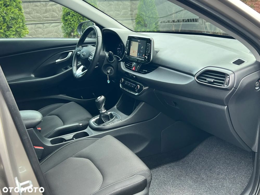 Hyundai i30 1.4 T-GDI Style - 19