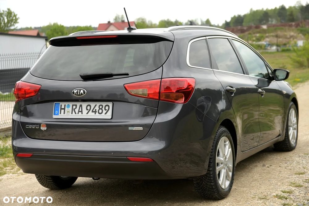 Kia Ceed 1.6 CRDi 136 ISG Dream Team Edition - 7