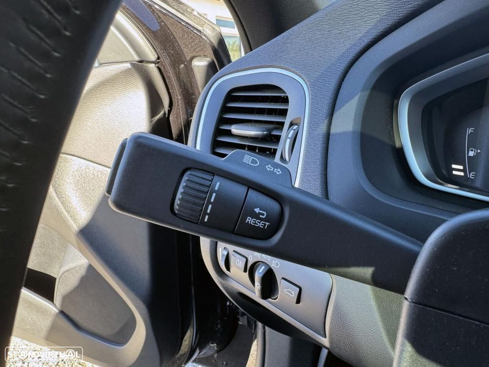 Volvo V40 Cross Country 2.0 D4 VOR Geartronic - 32