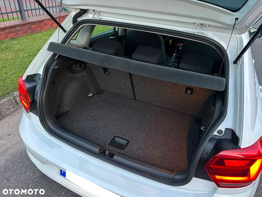 Volkswagen Polo 1.6 TDI SCR Comfortline - 21