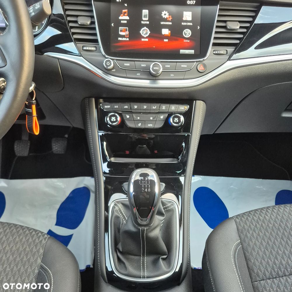 Opel Astra 1.4 T Elite - 11