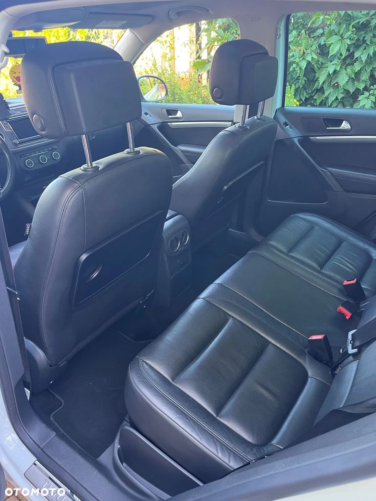 Volkswagen Tiguan 2.0 TDI DPF 4Motion BlueMotion Technology Exclusive - 11