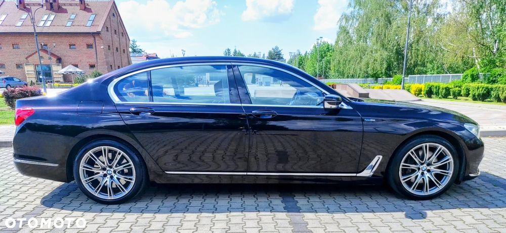 BMW Seria 7 750Li xDrive - 6