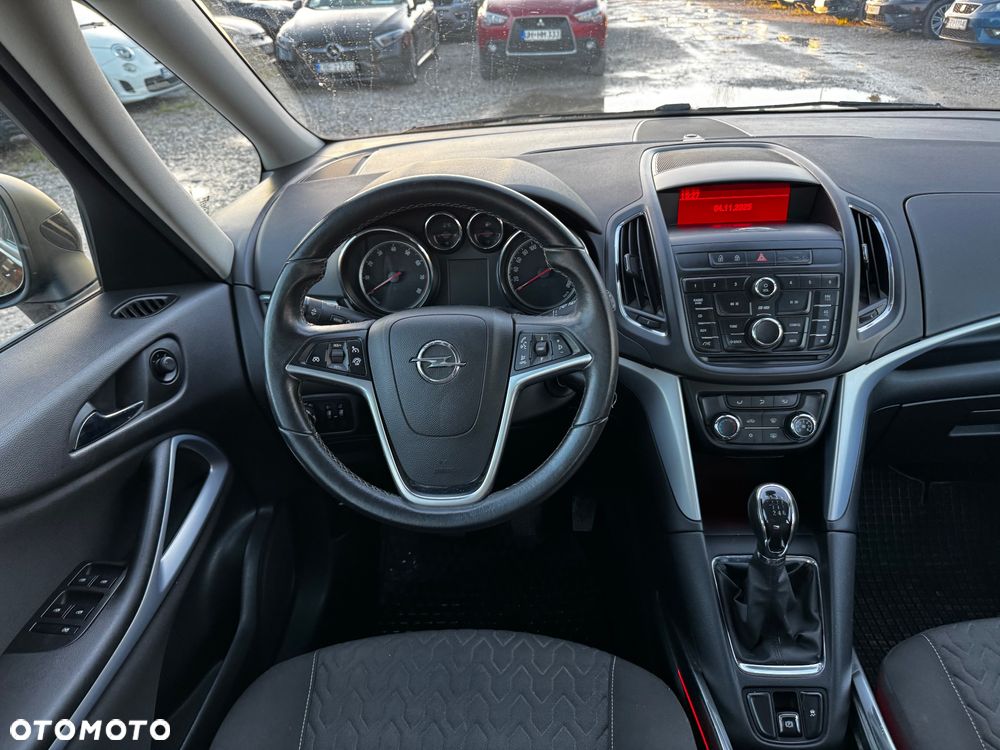 Opel Zafira ver-1-4-t-elite - 32