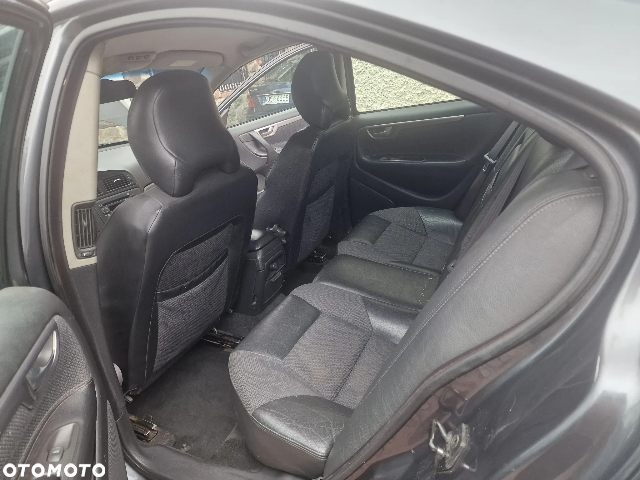 Volvo S60 2.4 D5 - 12
