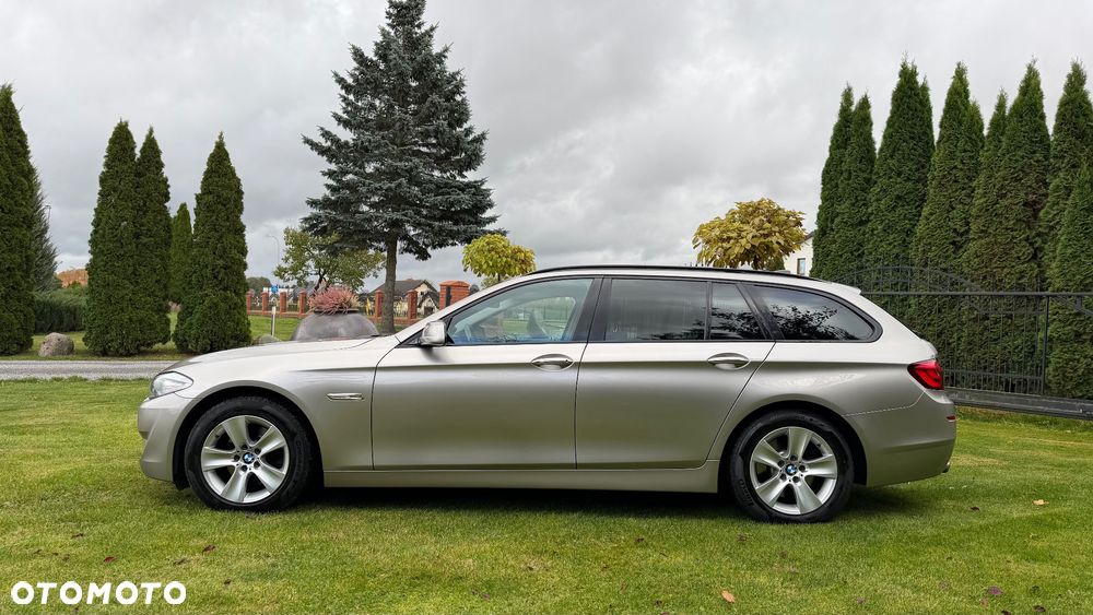 BMW 5 Series 2011 photo 5