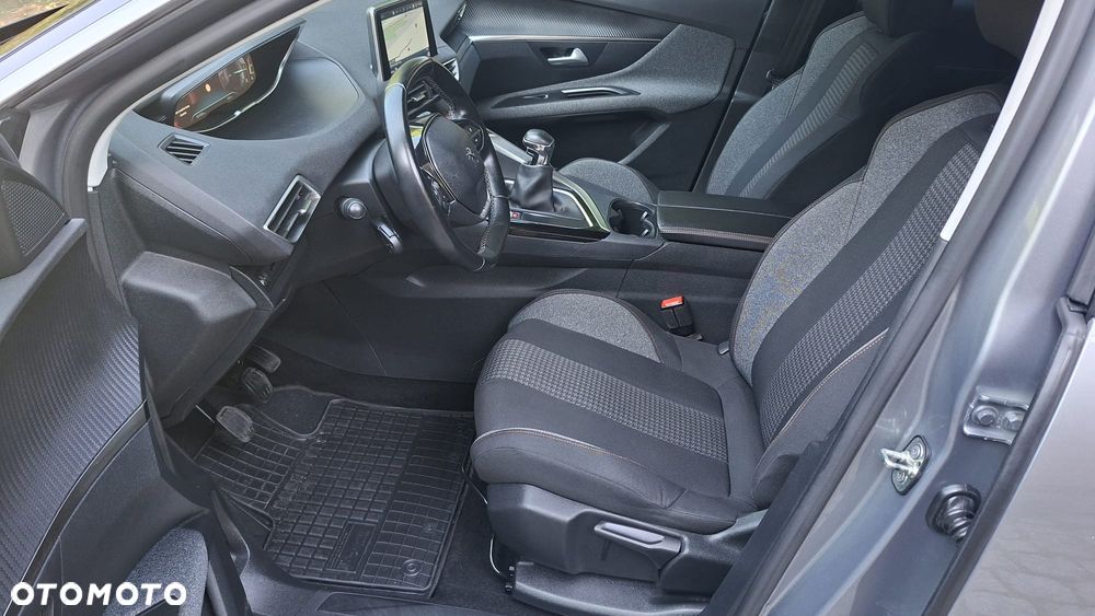 Peugeot 3008 PureTech 130 Stop & Start GPF Active - 14