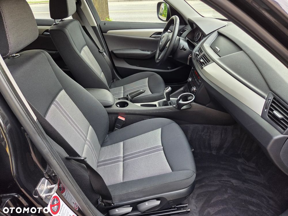 BMW X1 sDrive18i - 10