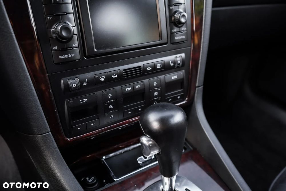 Audi A8 - 7