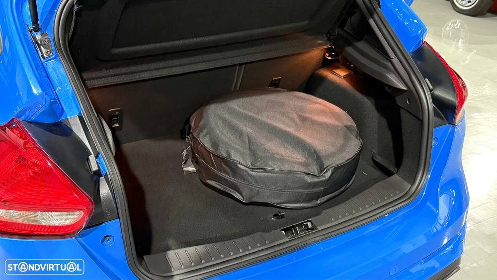 Ford Focus 2.3 EcoBoost RS - 39