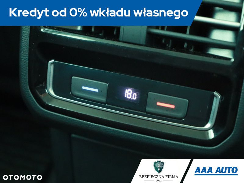 Volkswagen Passat - 13